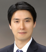YANG Jeongwoo(ヤン ジョンウ)