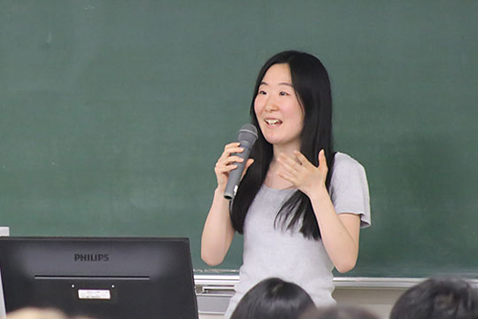 Global Alumni Lecture Program - Domestic Alumni Return to Mentor English Language Learners