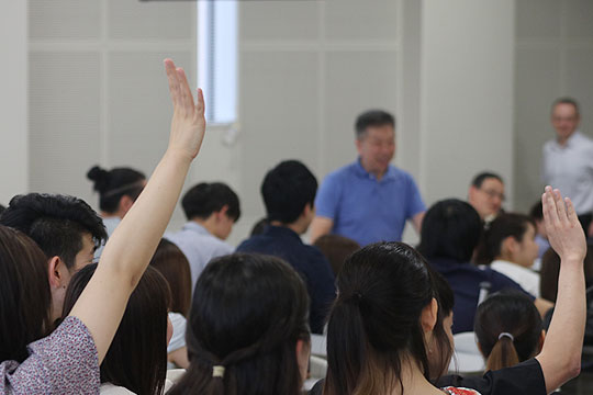 Global Alumni Lecture Program - Domestic Alumni Return to Mentor English Language Learners