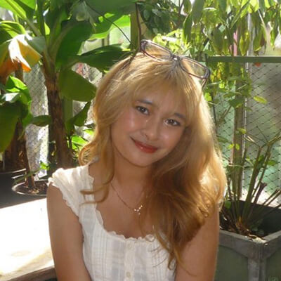 Meet Writing Center Tutor: MAYRA
