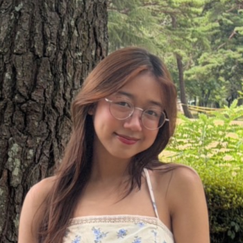 Meet Writing Center Tutor: THU THU