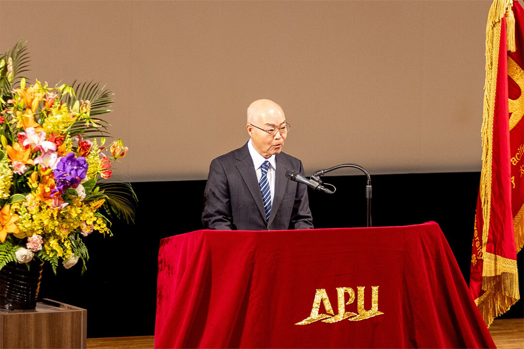 Mr. Kenji Ono (the Vice Governor of Oita Prefecture)