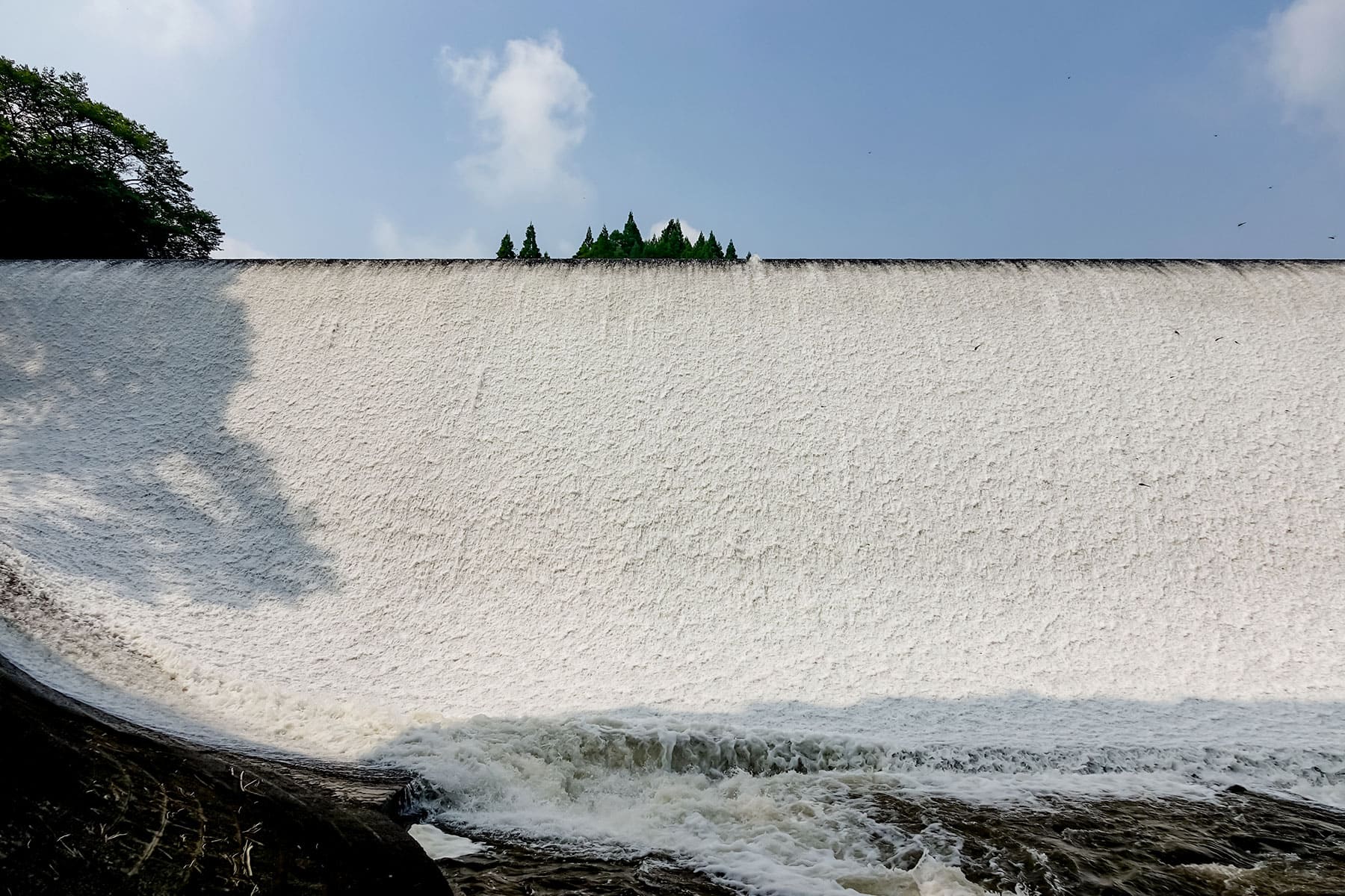 Hakusui Dam (Hakusui Reservoir Weir, Taketa City, Oita Prefecture)