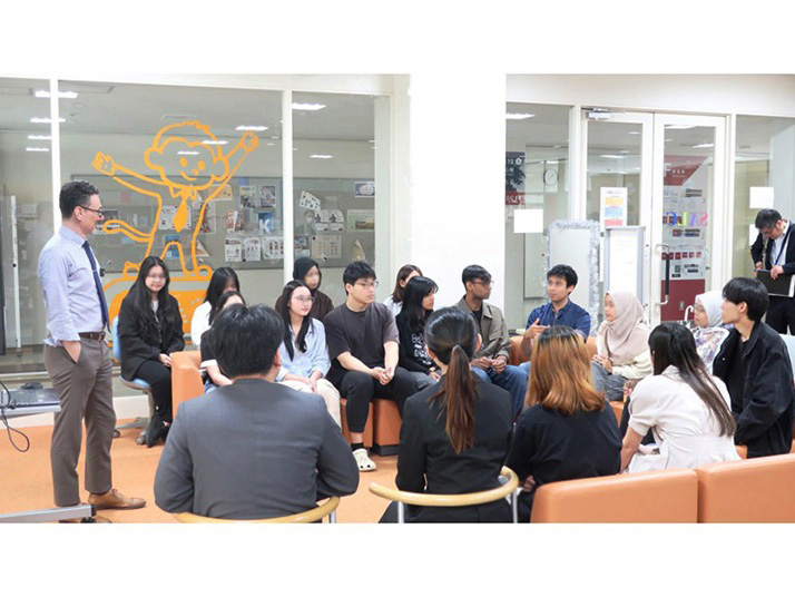 Kyutech Students Experience English Learning Support at APU SALC